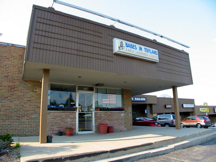 Northcrest Cinema - June 2002 Photo (newer photo)